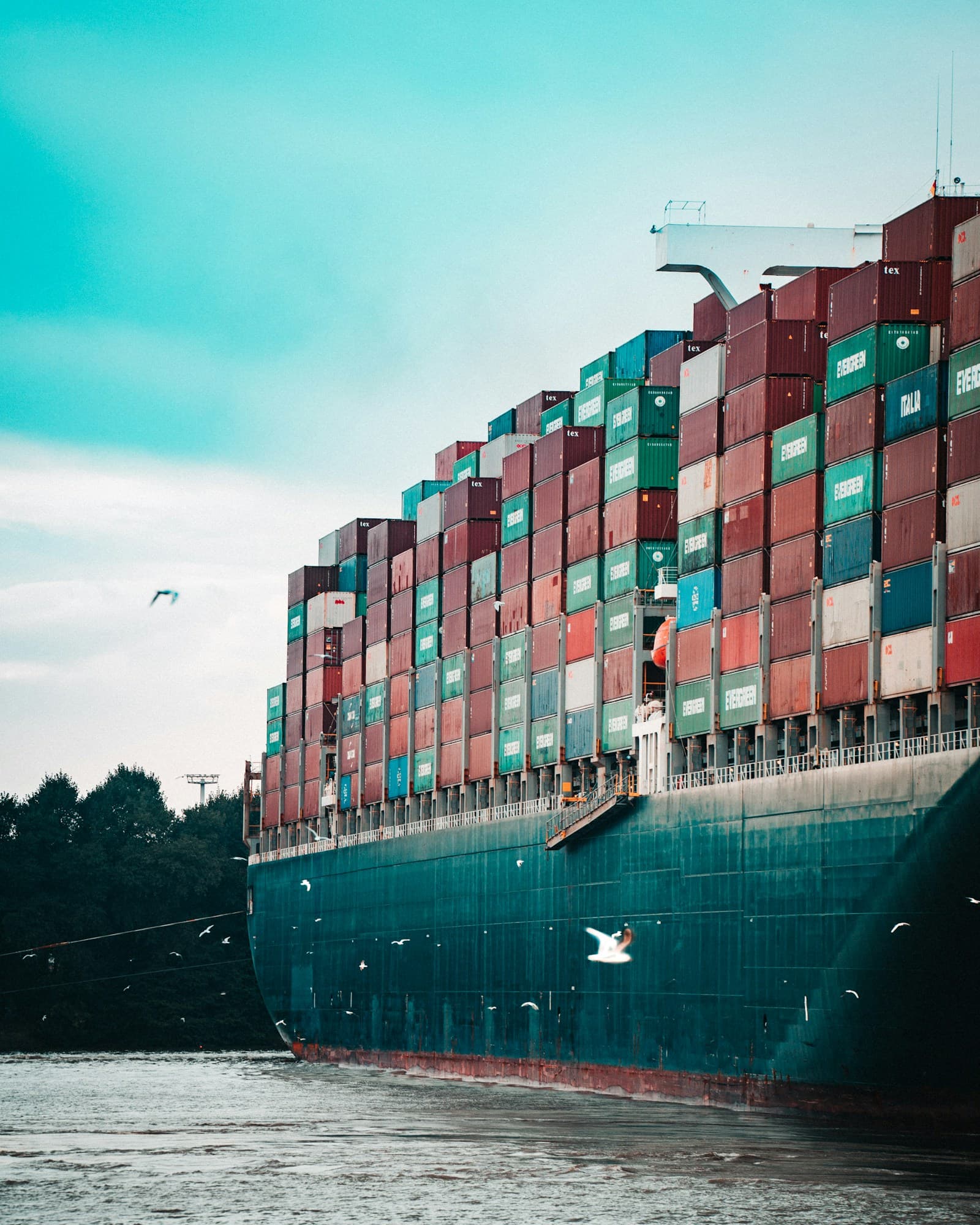 Cargo insurance protection for ocean and air freight shipments